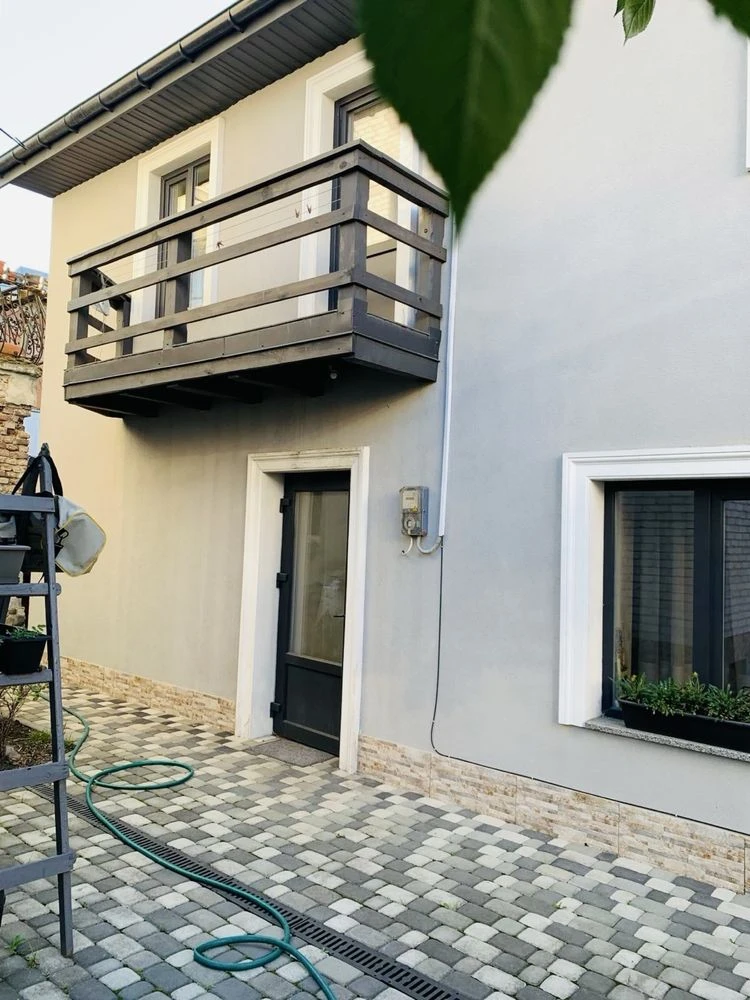 Property: House in Rogatka Area