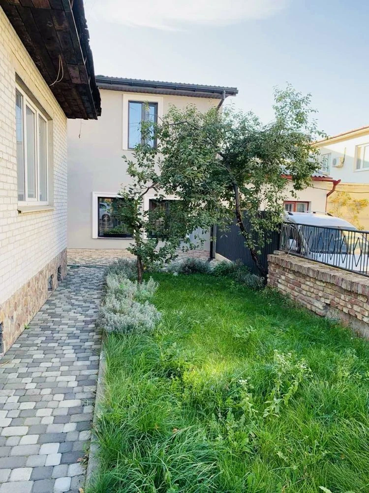 Property: House in Rogatka Area