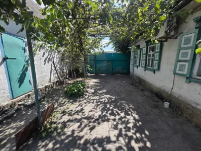 Продається ЖМ Клочко на ділянці: житловий будинок та літня кухня
