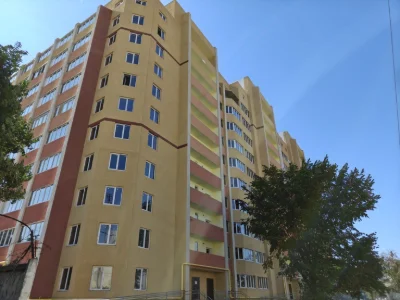 кирпич.дом 700$/м2 газ,ОАГВ,двухсторонняя 2-х комн.Малиновск
