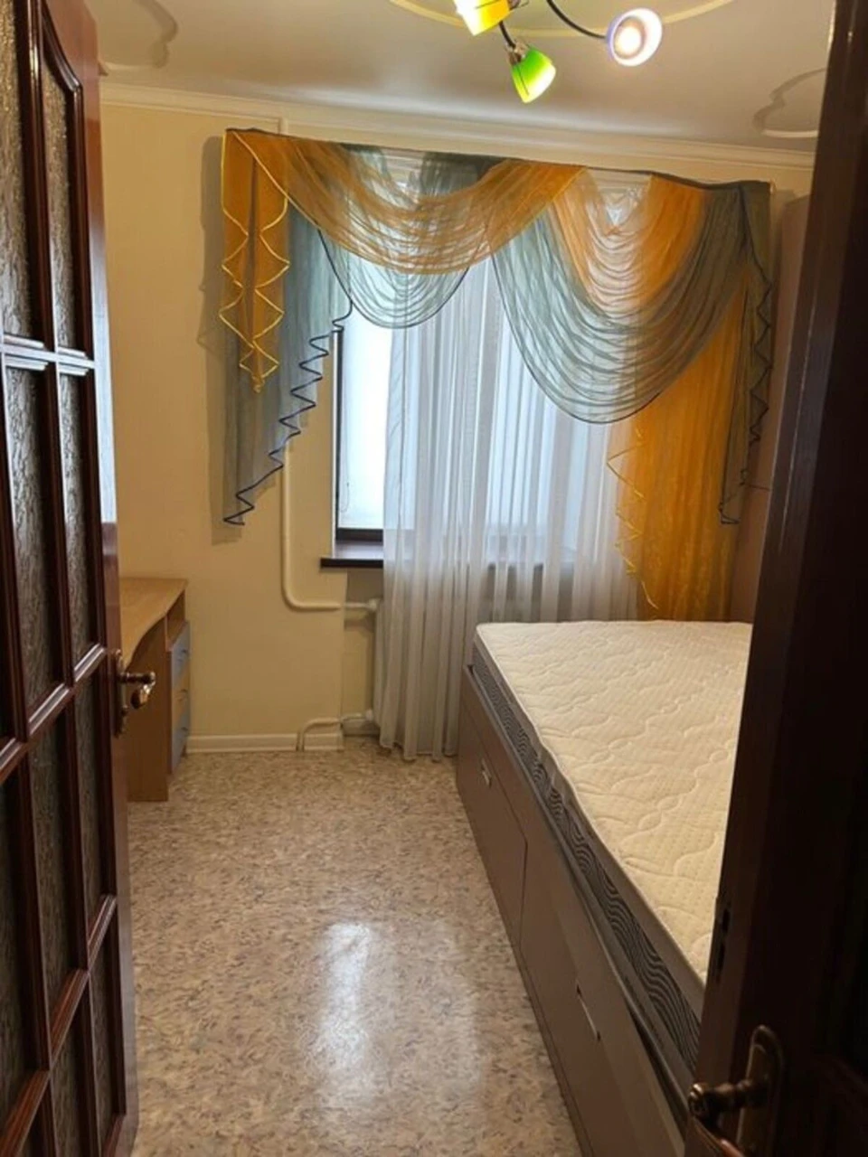 3-кімнатна квартира Таїрова, газ, цегла, 7 поверх, ремонт, м