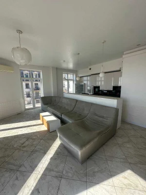 Urgent Sale! 3-4 Room Apartment in Exclusive "Author's Quarter" Residence