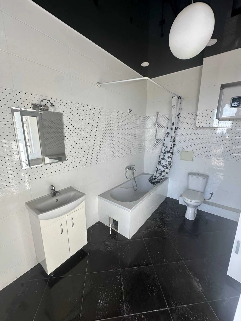 Urgent Sale! 3-4 Room Apartment in Exclusive "Author's Quarter" Residence