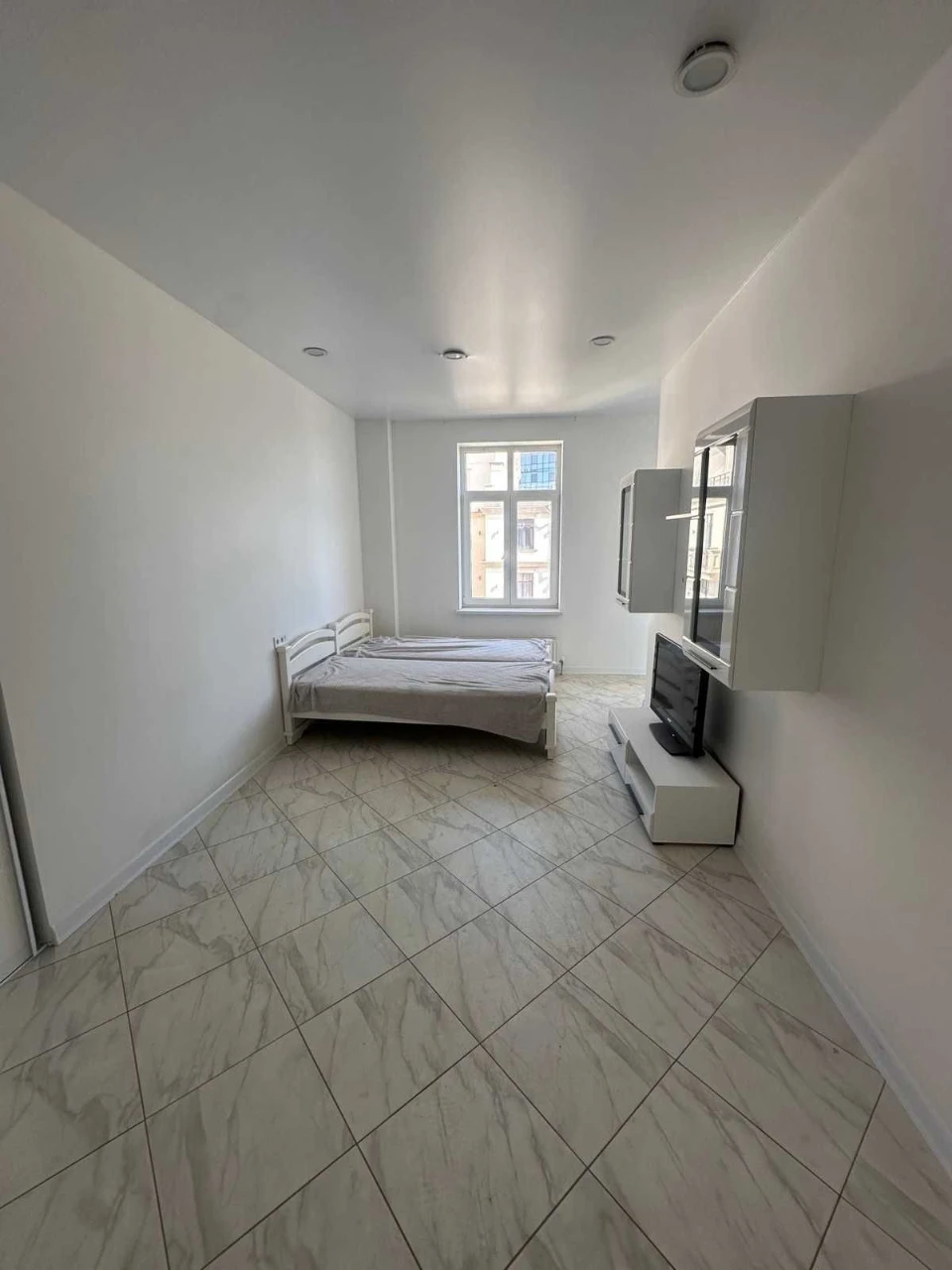 Urgent Sale! 3-4 Room Apartment in Exclusive "Author's Quarter" Residence