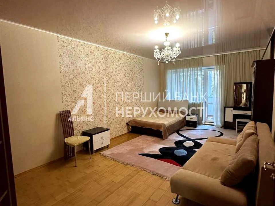 Квартира. Одеса, вулиця Незалежності.