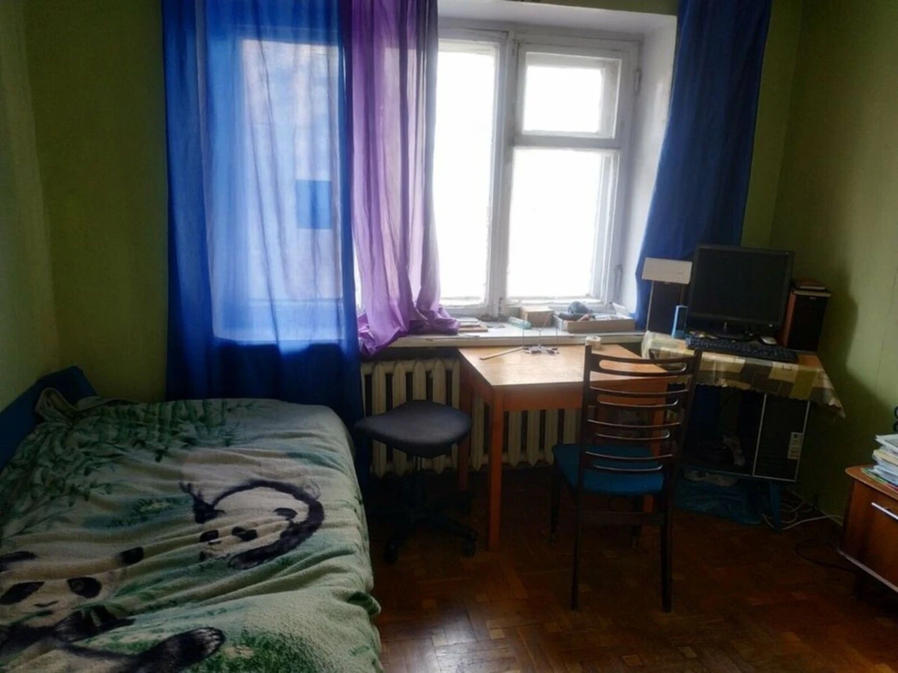 4-кімнатна квартира в цегляному будинку в районі станції 7-й