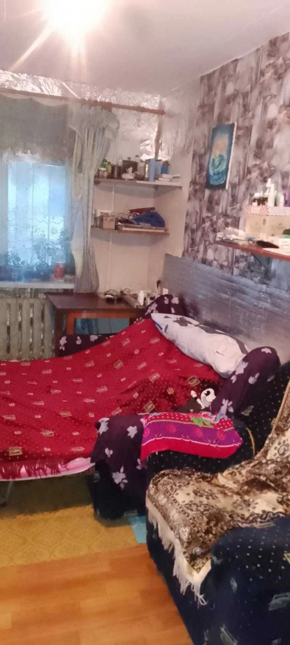 Продається квартира 1-кімнатна, Центр Заводського, поруч магазини, школи