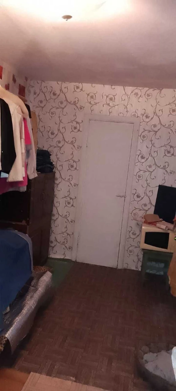 Продається квартира 1-кімнатна, Центр Заводського, поруч магазини, школи