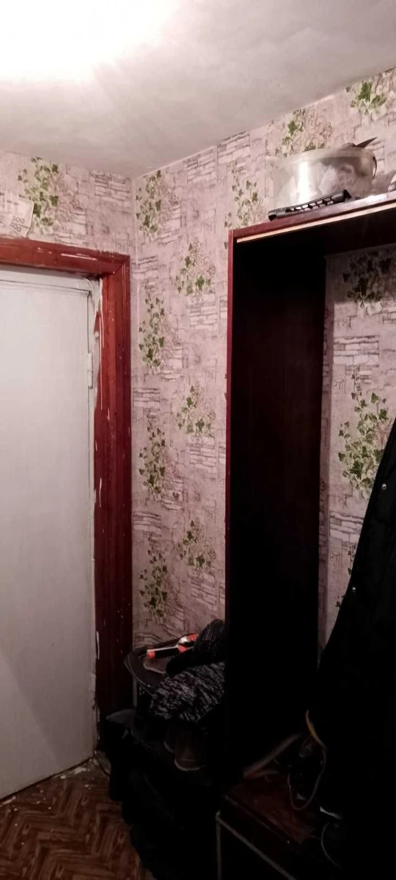Продається квартира 1-кімнатна, Центр Заводського, поруч магазини, школи