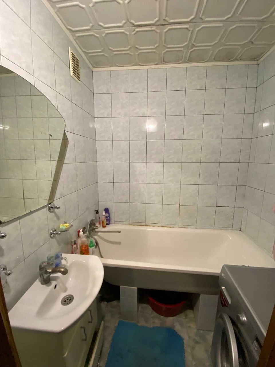Spacious 3-bedroom apartment for sale in a new layout in Exhibition area!