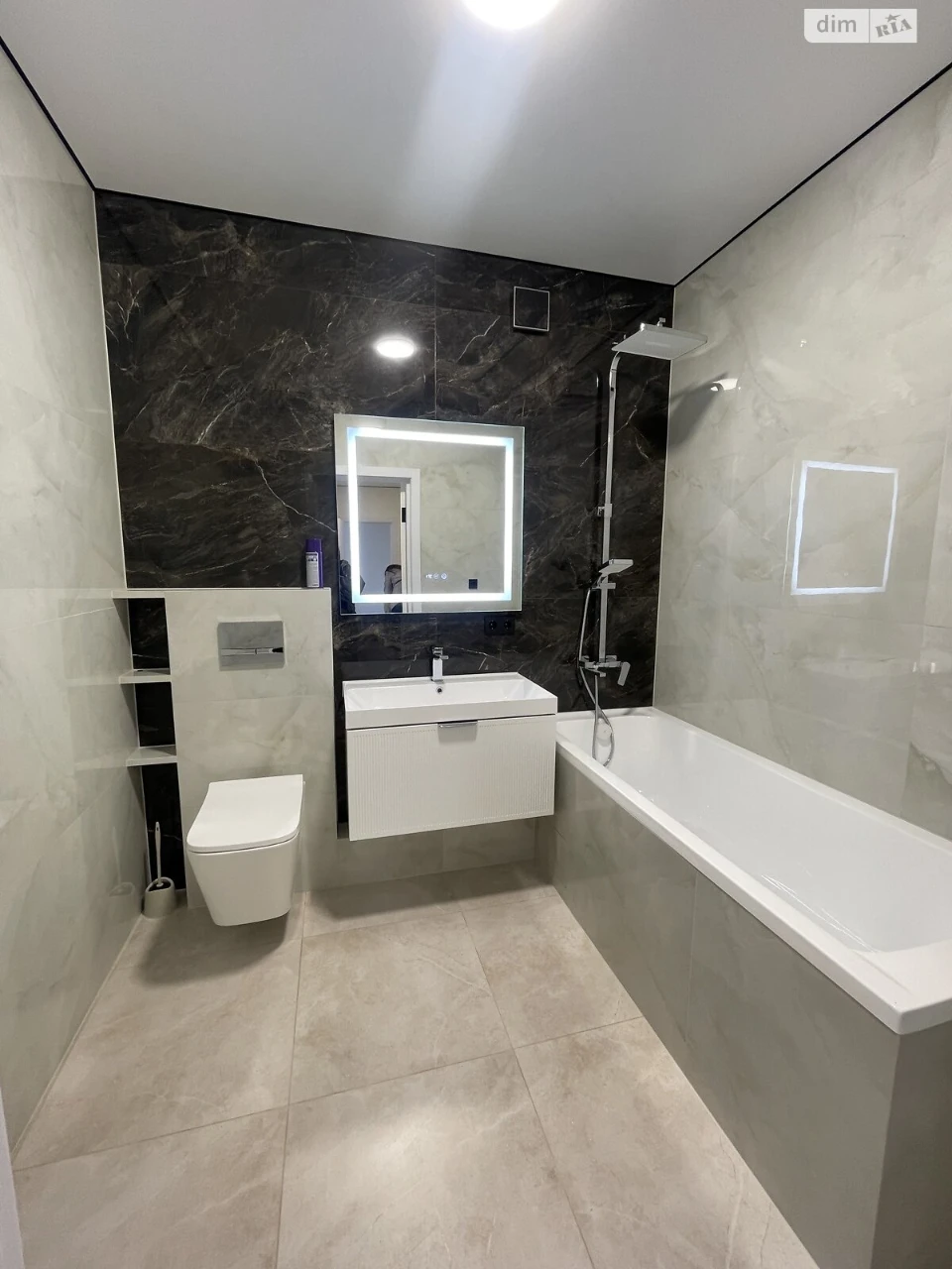 Apartment for Sale: Center