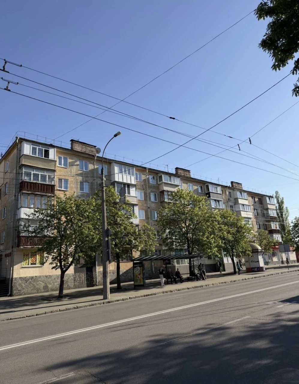 58м2 Круг 1 поверх Продаж 3 кім квартиру