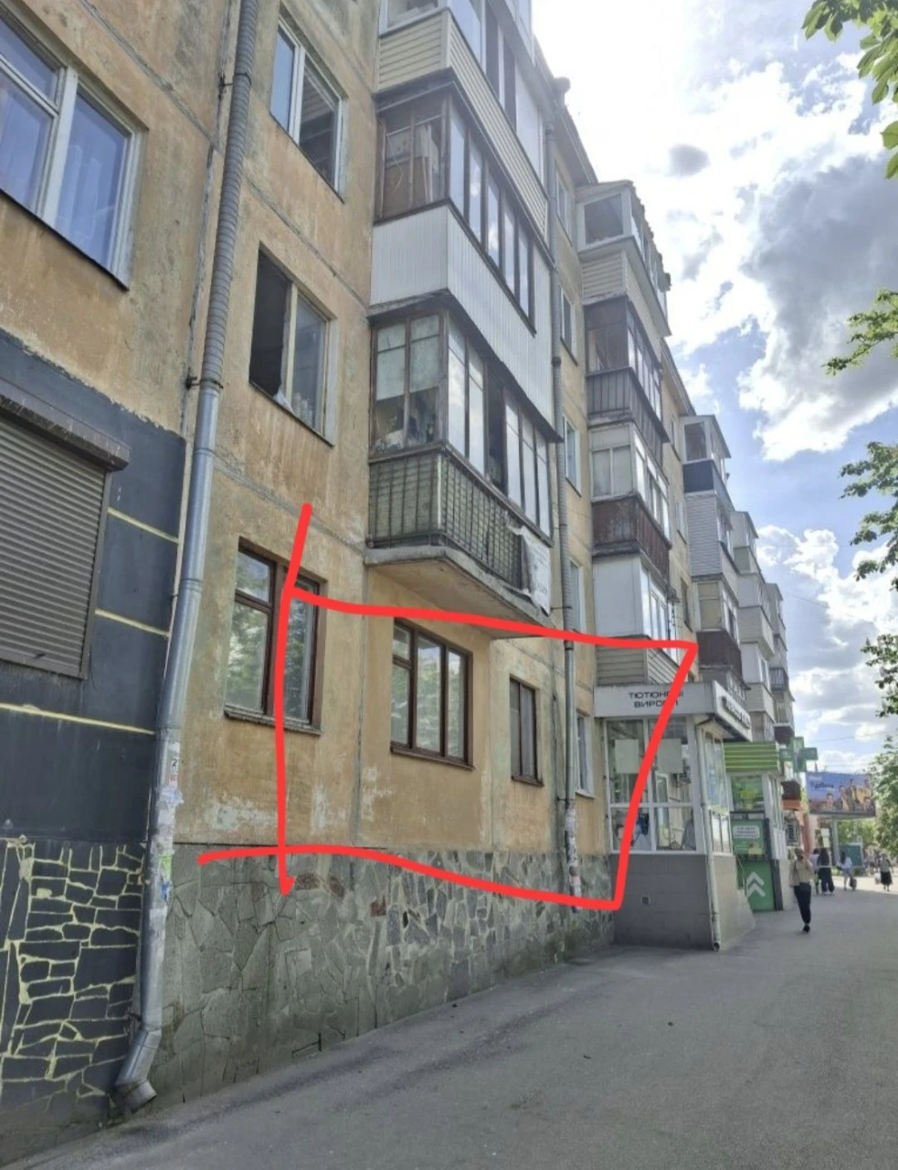 58м2 Круг 1 поверх Продаж 3 кім квартиру