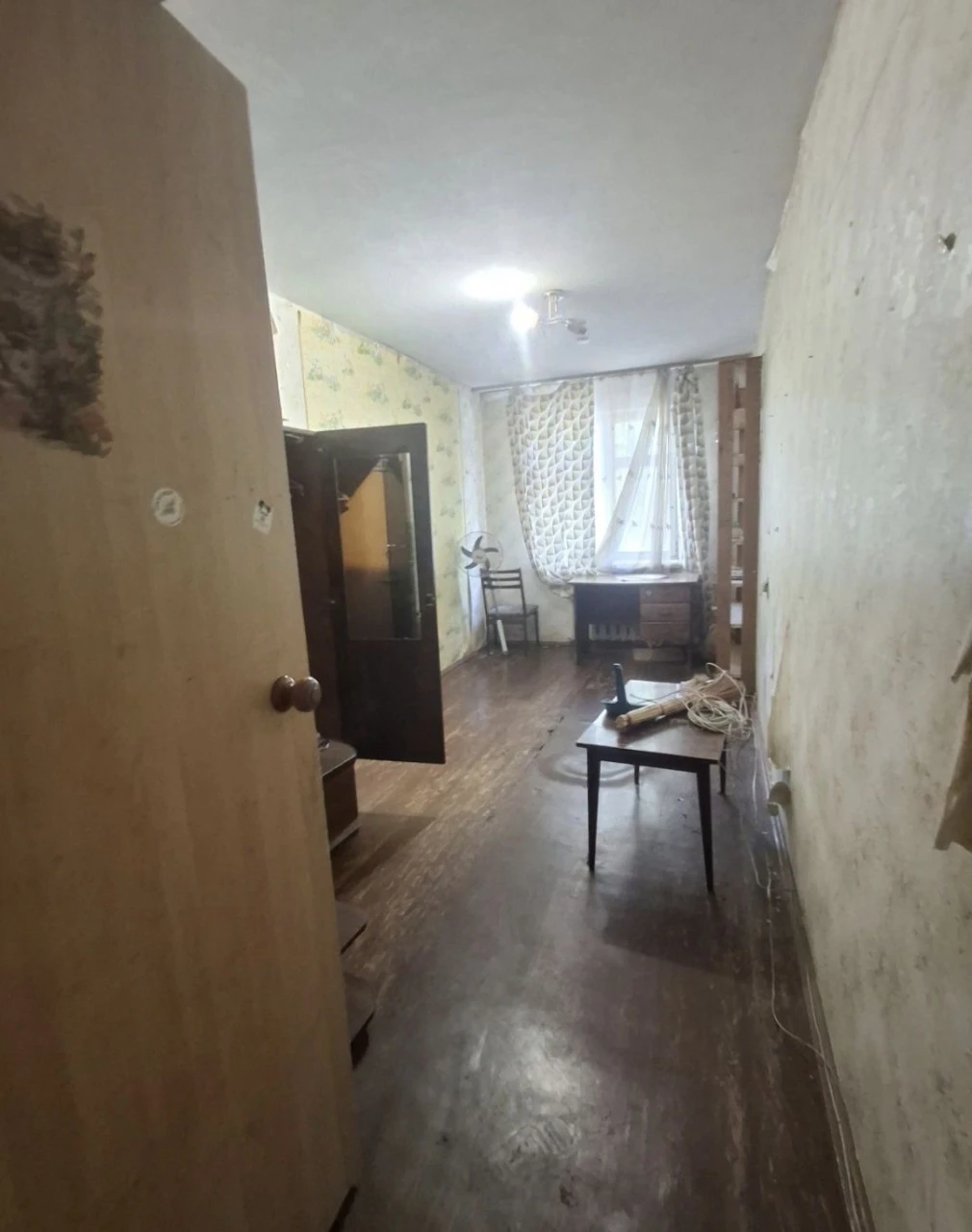58м2 Круг 1 поверх Продаж 3 кім квартиру