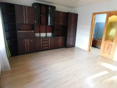 Продаж 3-кімнатної квартири, проспект Миру, район ЗАЗ