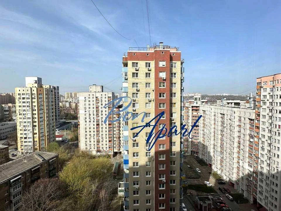 Квартира. Київ, Феодосійський пров.