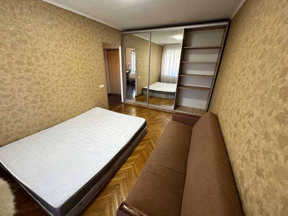 Apartment. Kam'yanska Street, Kyiv