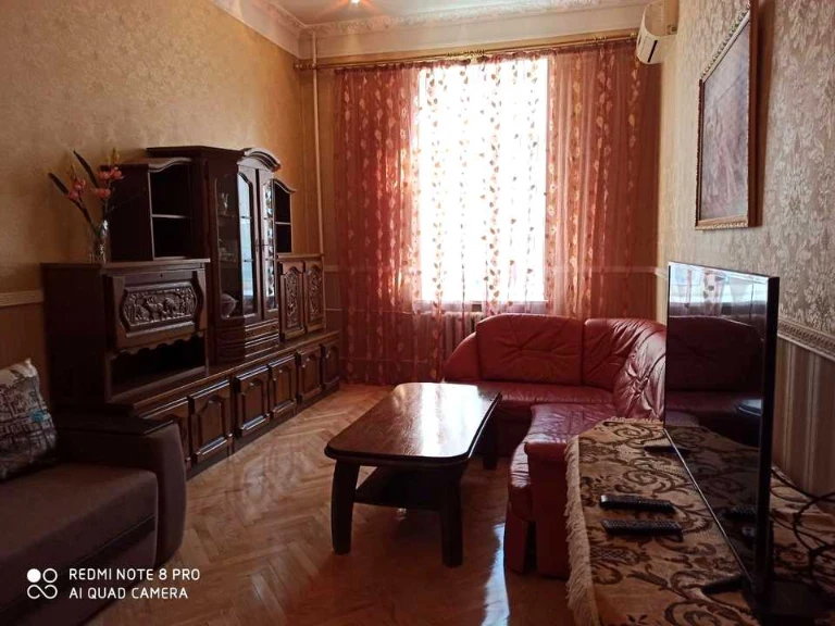 Квартира. Київ, вулиця Басейна