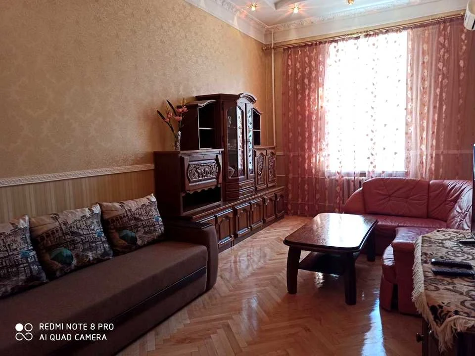 Квартира. Київ, Басейна вул.