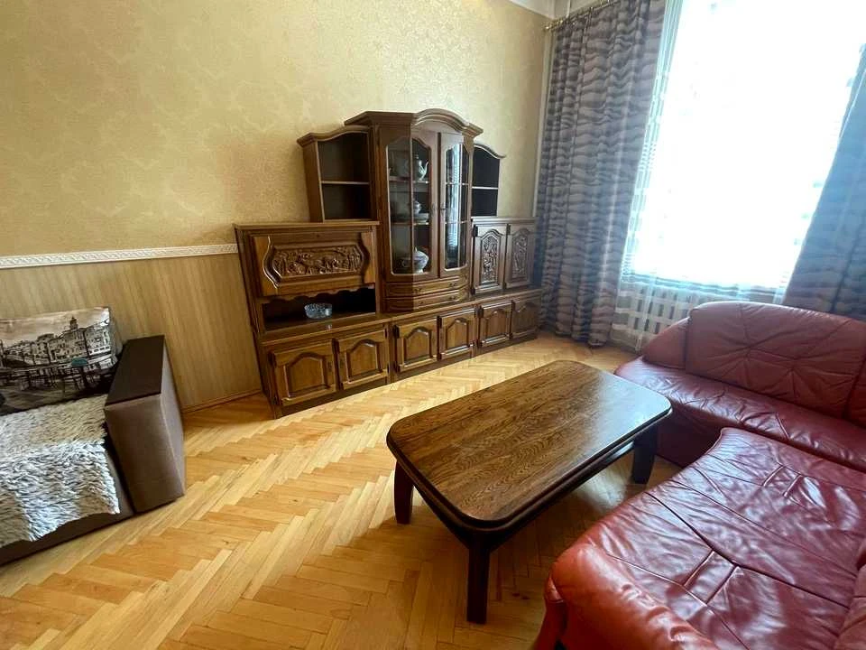 Квартира. Київ, Басейна вул.