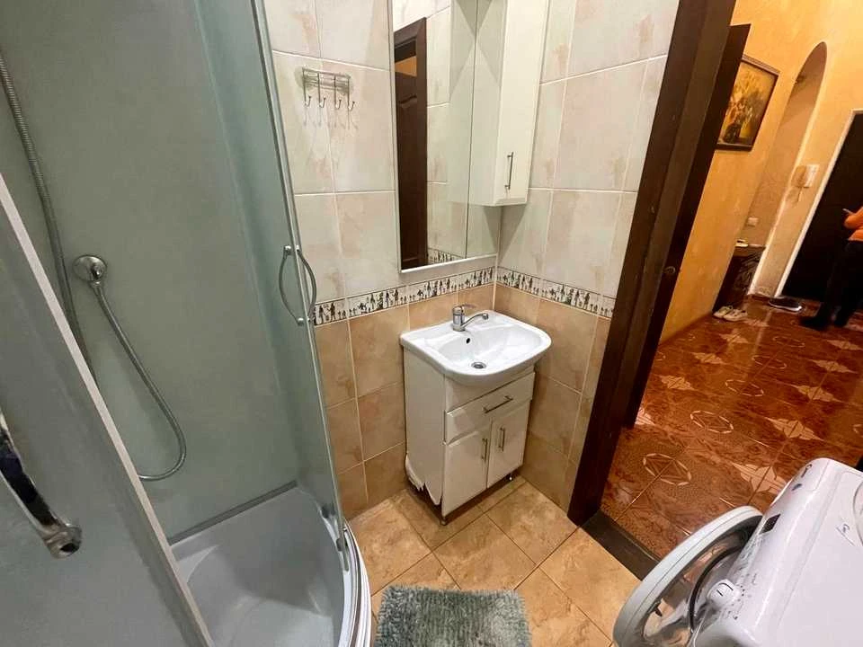 Квартира. Київ, Басейна вул.