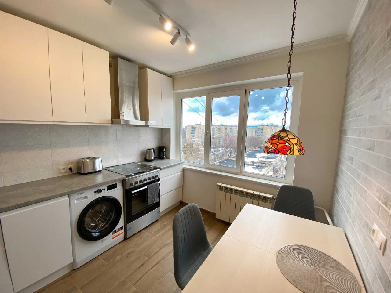 For Sale: 3-bedroom apartment with fresh renovation