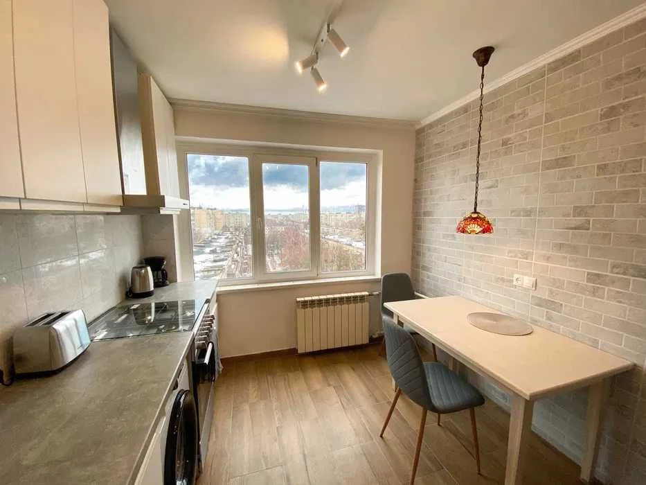 For Sale: 3-bedroom apartment with fresh renovation