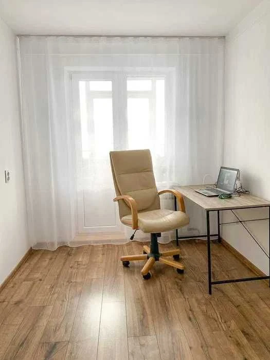 For Sale: 3-bedroom apartment with fresh renovation