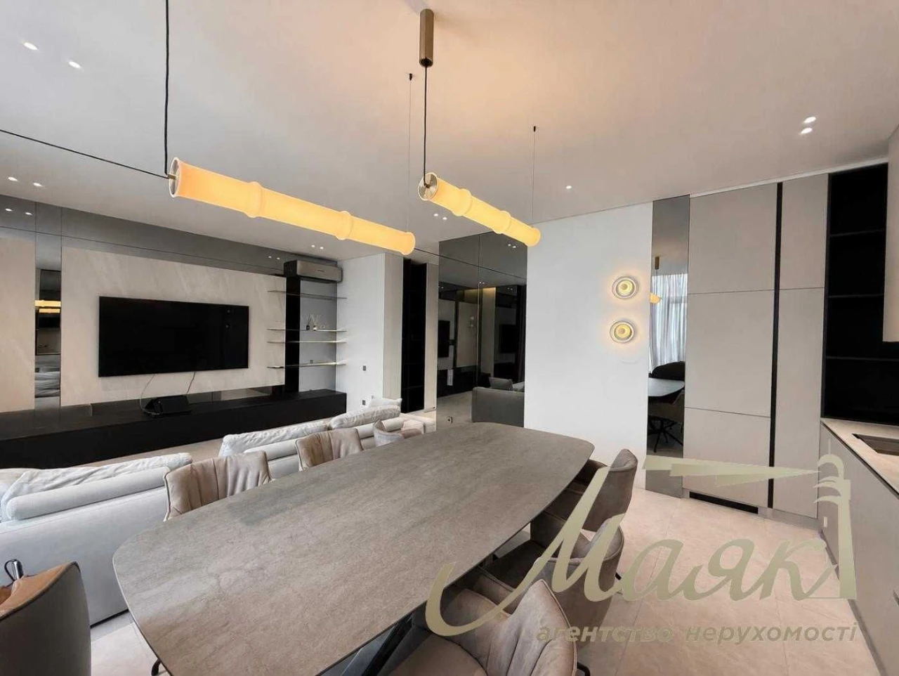Sale of a 2-level apartment 96 sq m with a terrace in the "Boulevard Fontan" residential complex