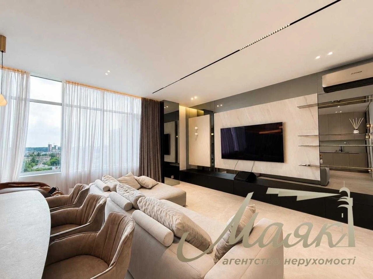 Sale of a 2-level apartment 96 sq m with a terrace in the "Boulevard Fontan" residential complex