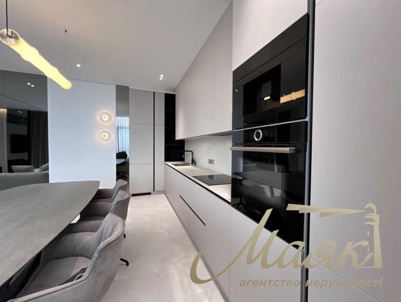Sale of a 2-level apartment 96 sq m with a terrace in the "Boulevard Fontan" residential complex