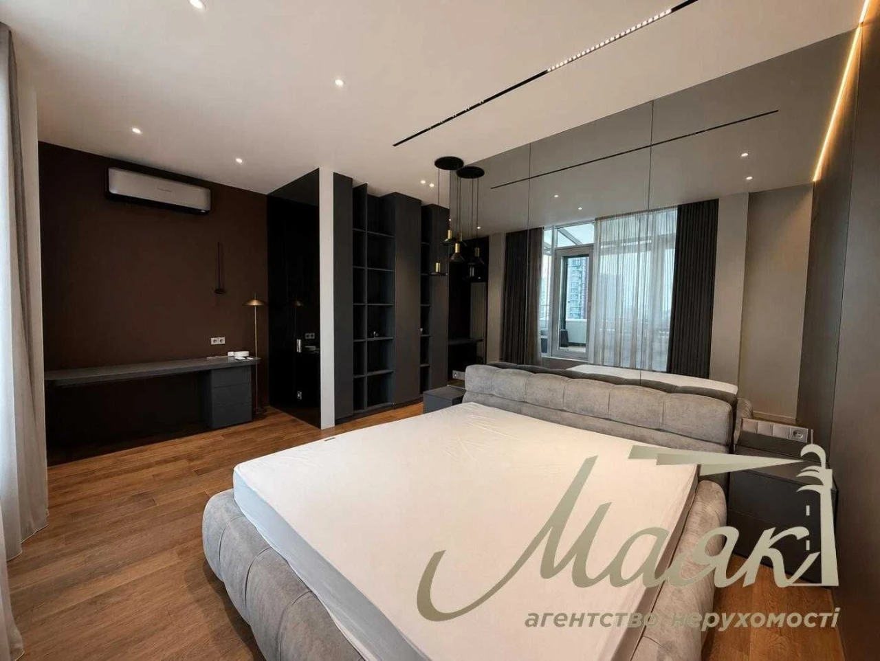 Sale of a 2-level apartment 96 sq m with a terrace in the "Boulevard Fontan" residential complex