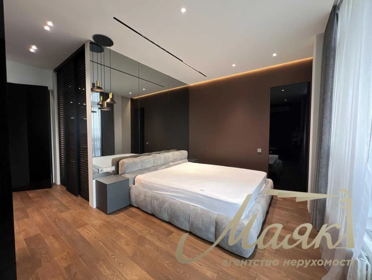 Sale of a 2-level apartment 96 sq m with a terrace in the "Boulevard Fontan" residential complex