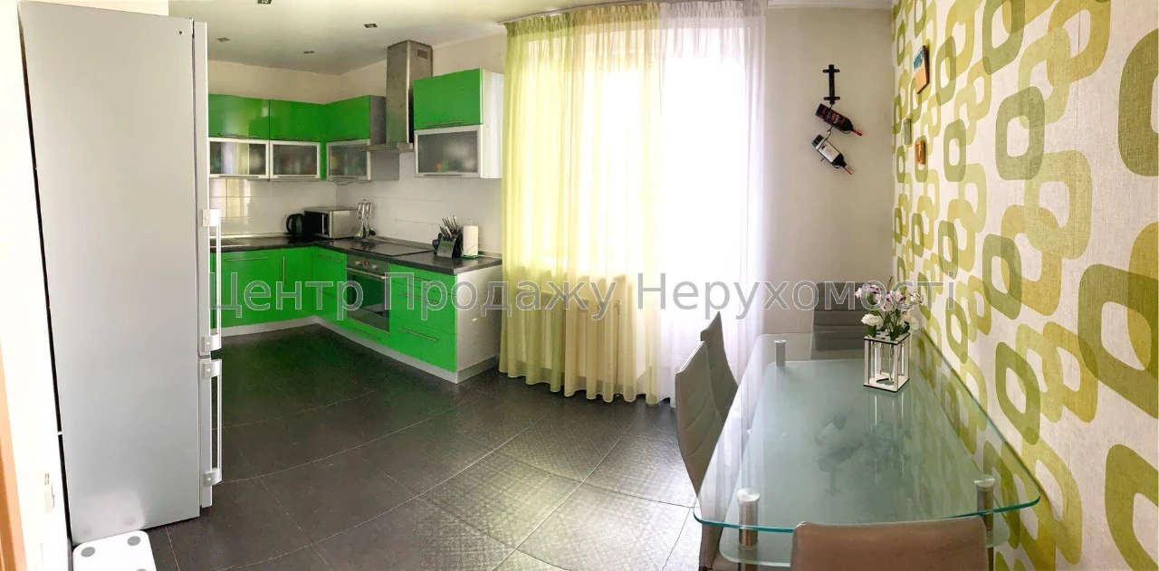 Sale of a 2-bedroom apartment 64 m² on the 13th floor in Kyiv, excellent