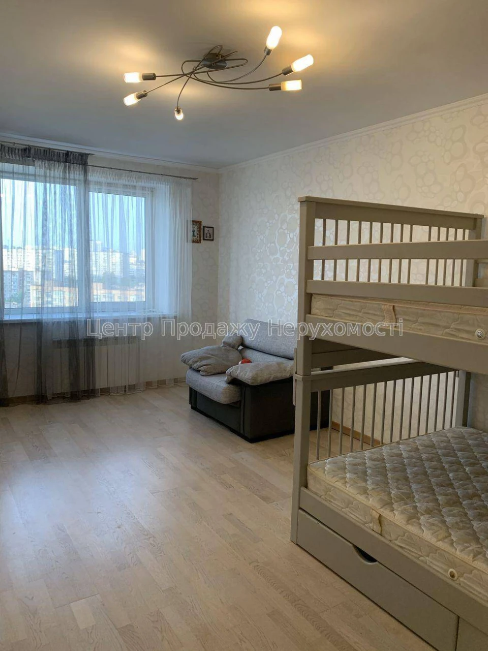 Sale of a 2-bedroom apartment 64 m² on the 13th floor in Kyiv, excellent