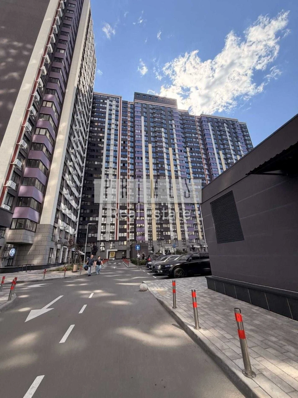 Apartment for sale in installments OK Land. 3 bedrooms