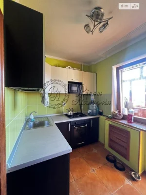 Продаж затишної 1-квартири по вул. Кільцева дорога, 5-А, Пів
