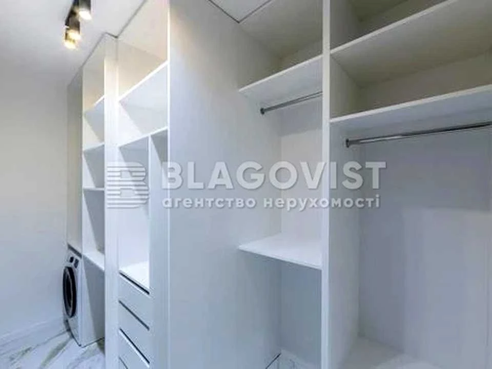 Apartment. Voskresenskaya st., Kyiv