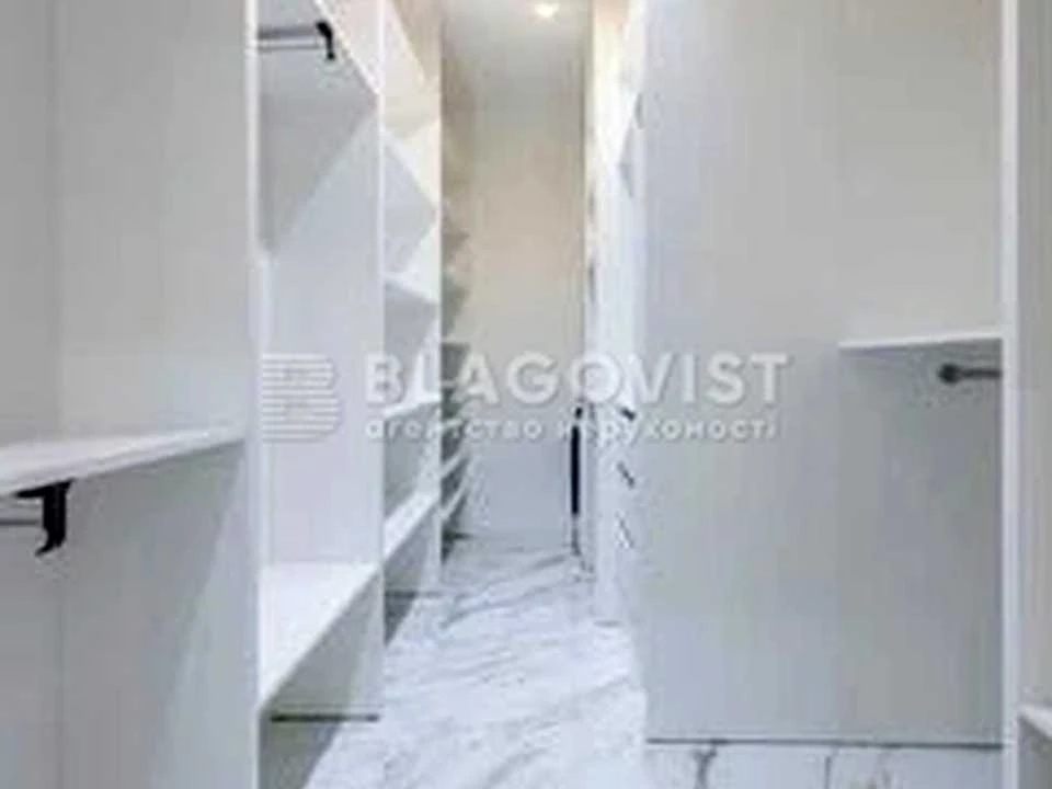 Apartment. Voskresenskaya st., Kyiv