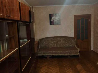 Apartment. Nizhinska St.