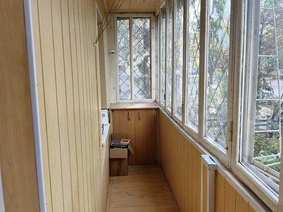 Apartment. Nizhinska St.
