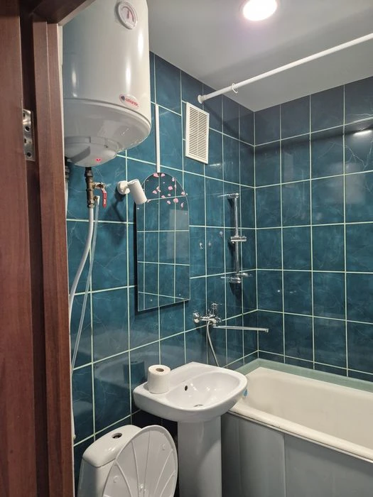 1 room apartment Zalyutino Zolochivska Street, 21