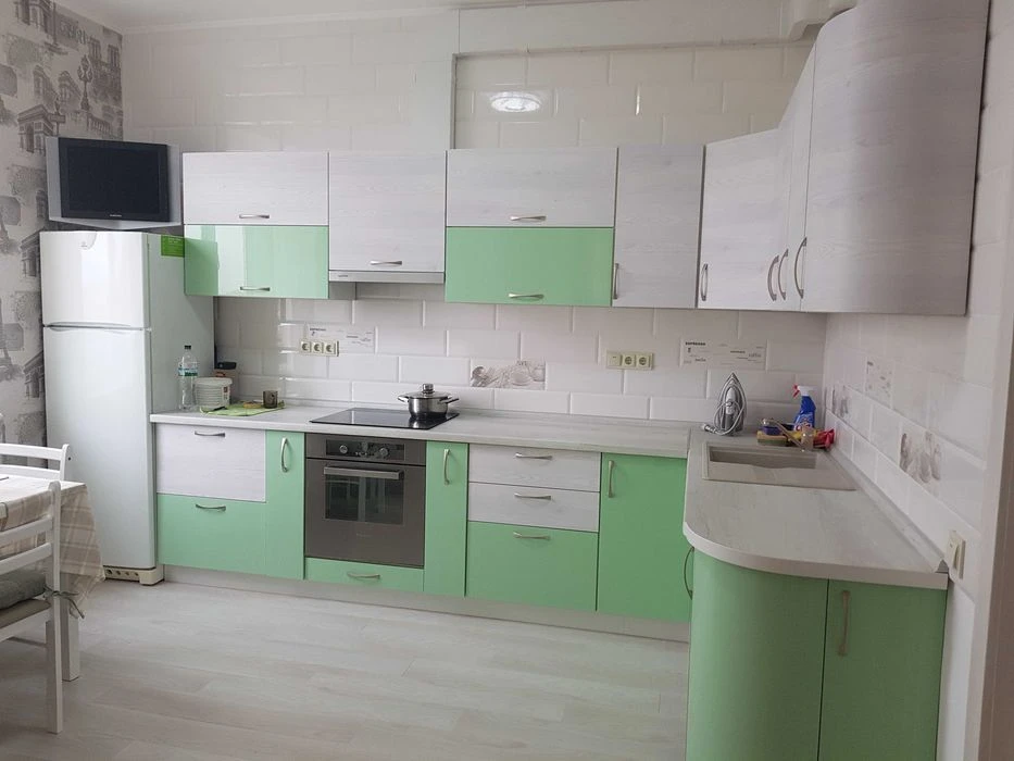 Продам 3 кімнатну квартиру, Кирило-Мефодівська 2, новий буди