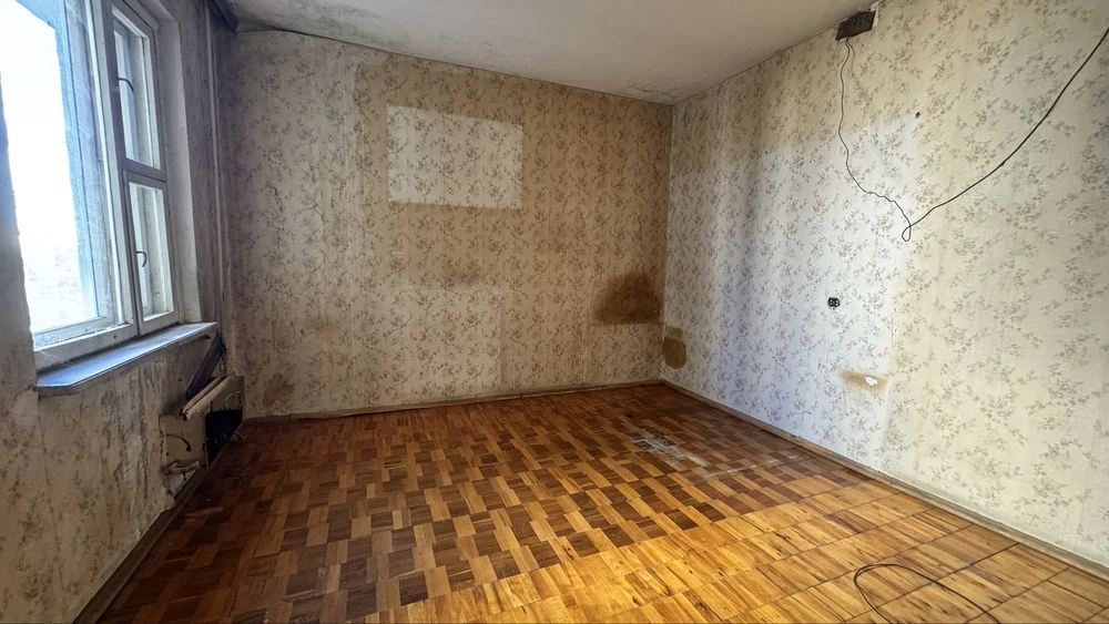 Продаж 4-кімнатної квартири 86,1 м.кв 6-й поверх Бажана 28 м