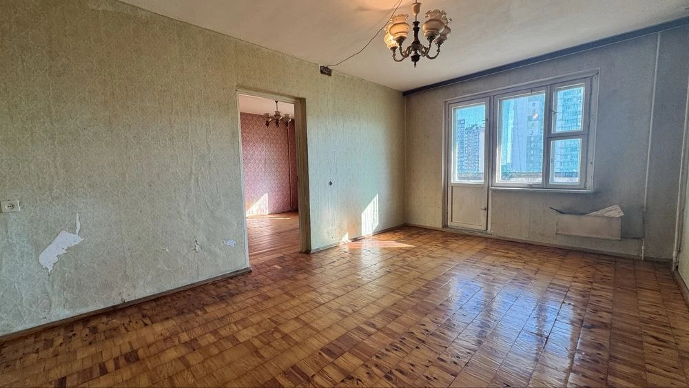 Продаж 4-кімнатної квартири 86,1 м.кв 6-й поверх Бажана 28 м