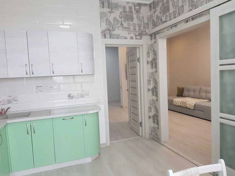 Продам 3 кімнатну квартиру, Кирило-Мефодівська 2, новий буди