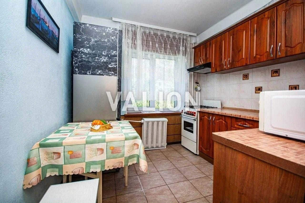 Apartment for Sale: 2-Room Apartment in Berezhniak Street