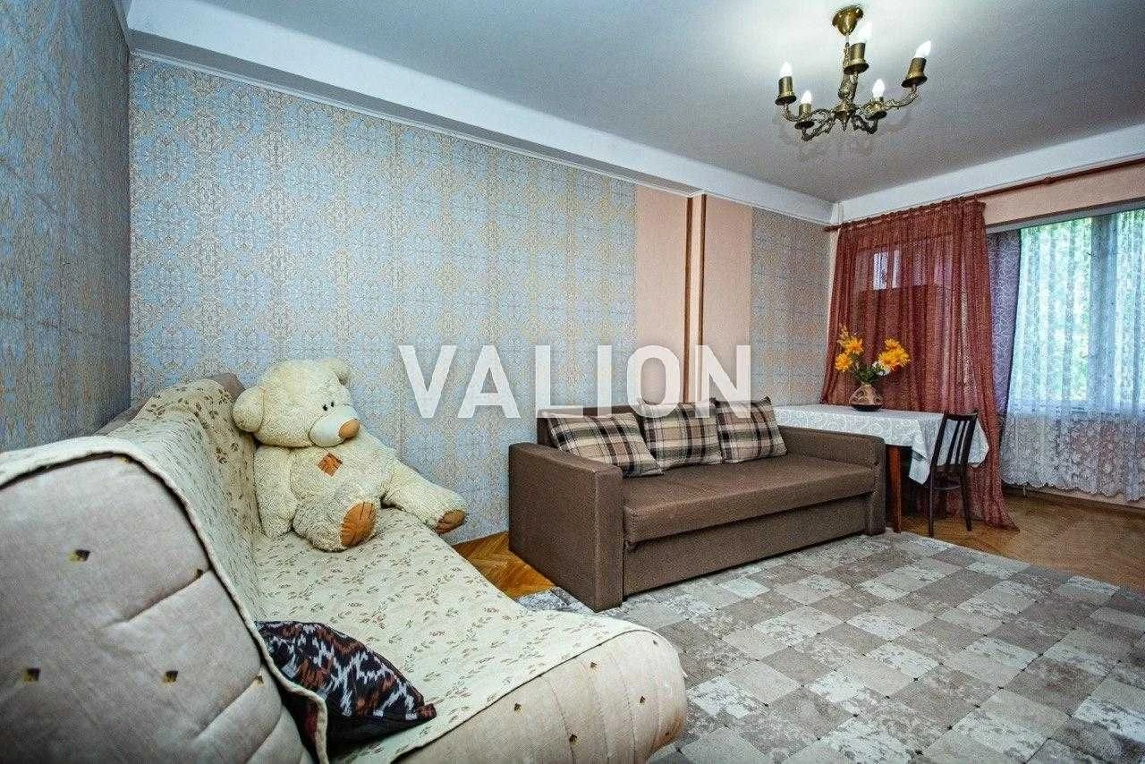 Apartment for Sale: 2-Room Apartment in Berezhniak Street