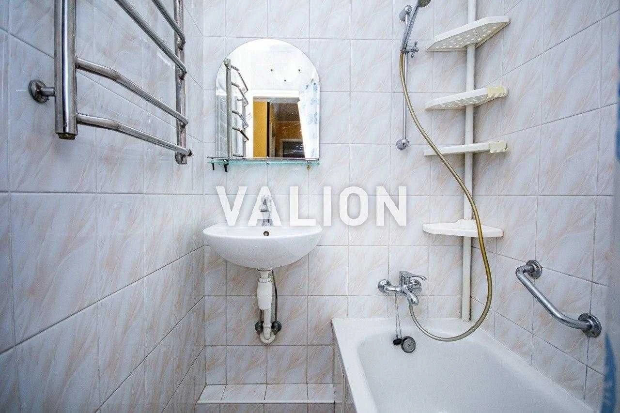 Apartment for Sale: 2-Room Apartment in Berezhniak Street