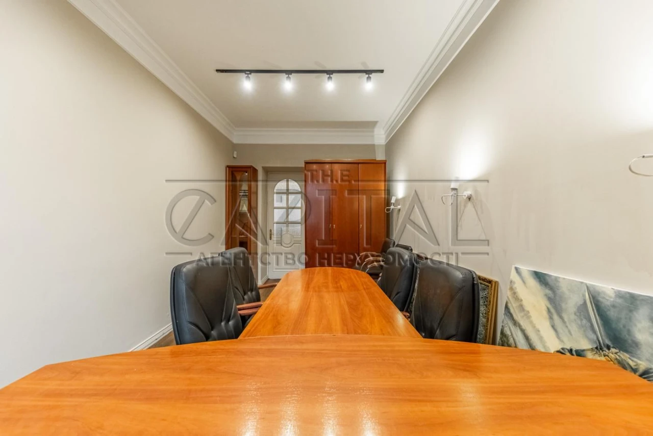 Apartment for Sale, Institute Street, Pechersky District, Khreshchatyk
